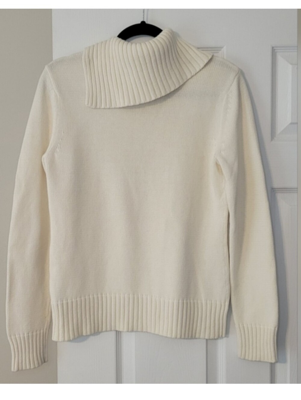Ralph Lauren Cream Color Silver Button Mock Turtleneck Sweater Size Medium - Picture 8 of 10